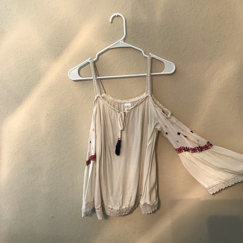 Cram cold shoulder shoulder